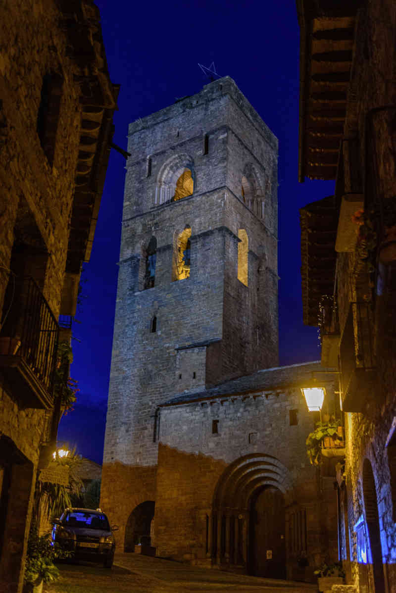Huesca - Ainsa 46 - iglesia de Santa María.jpg